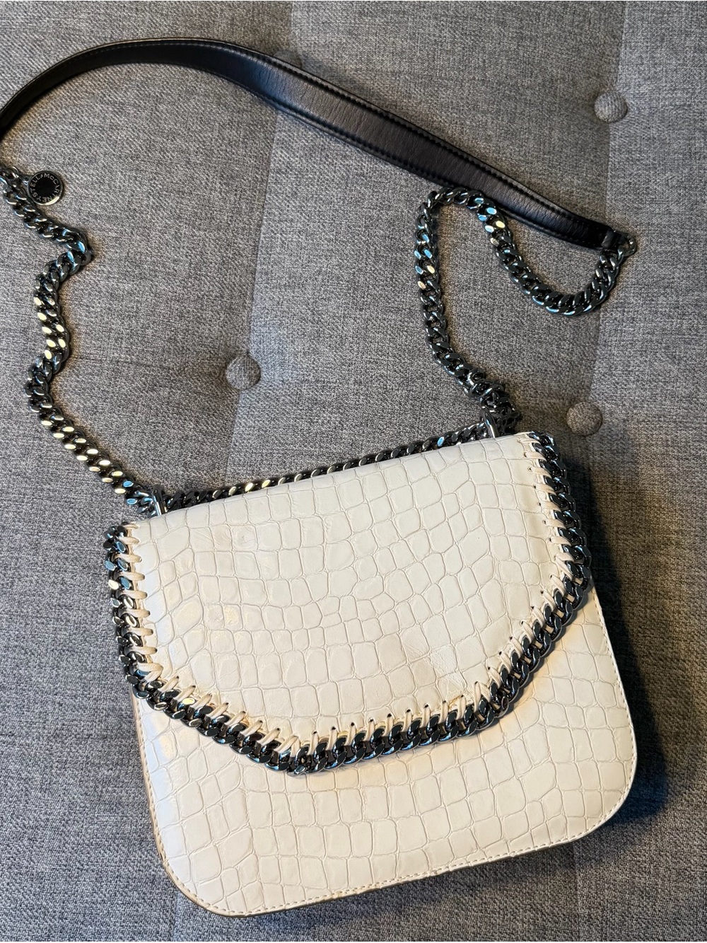 Women’s Ivory Croc-Embossed Chain Shoulder Bag